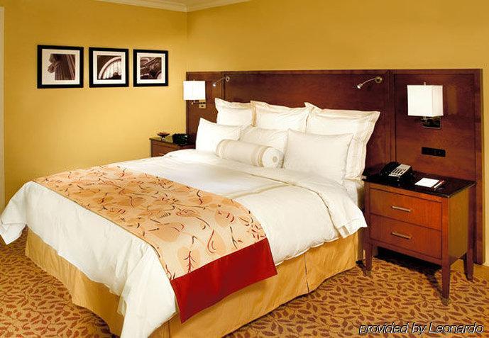 Holiday Inn Chesapeake Zewnętrze zdjęcie