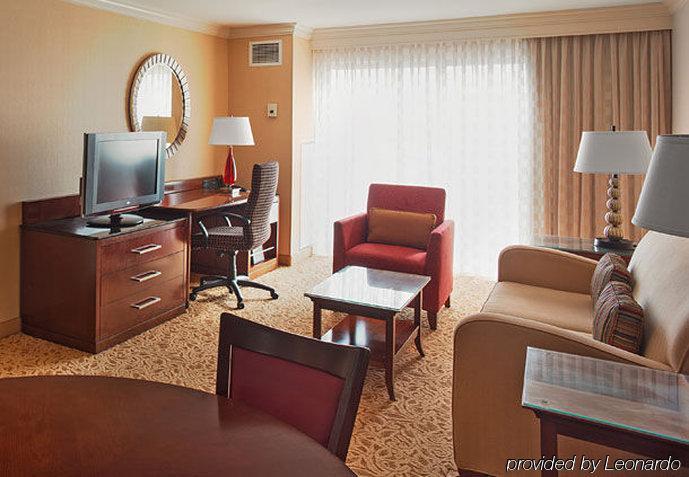 Holiday Inn Chesapeake Zewnętrze zdjęcie