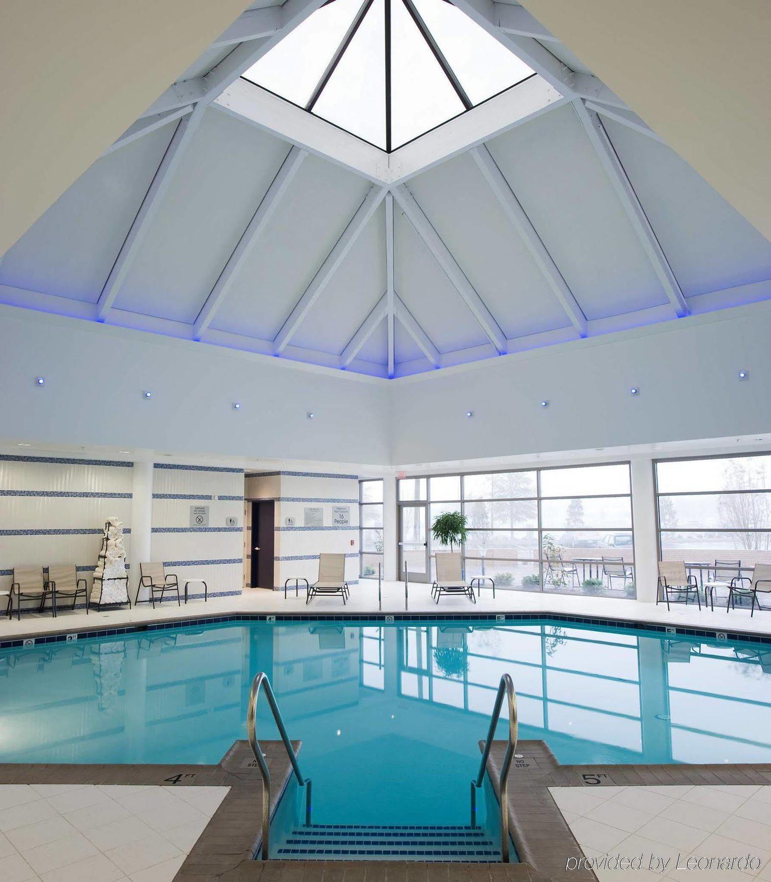 Holiday Inn Chesapeake Udogodnienia zdjęcie